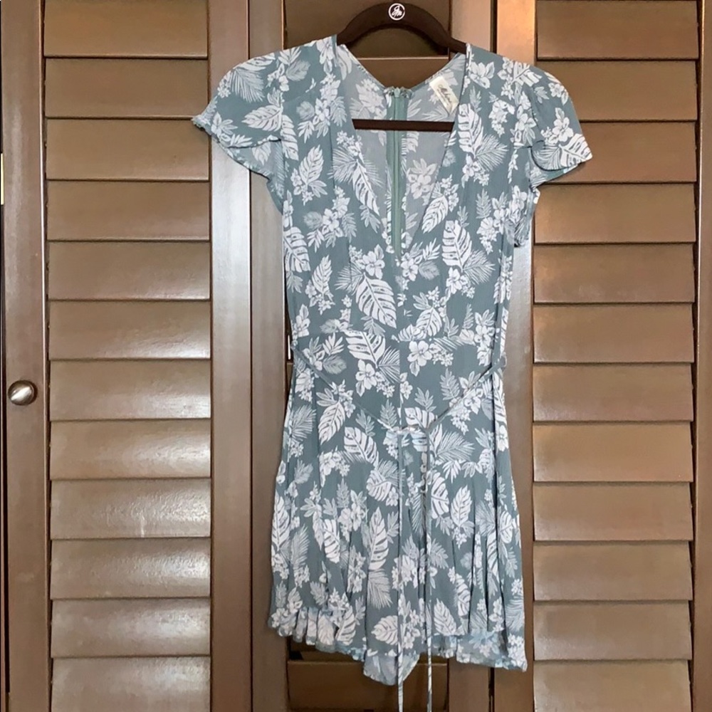 Hawaiian print romper